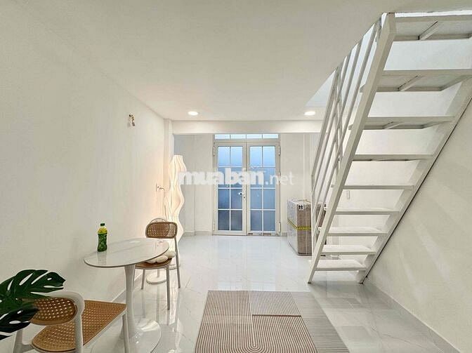 CĂN HỘ 2PN BANCONG 60m2 - LỐI ĐI RIÊNG - NGAY TÔN ĐẢN, QUẬN 4