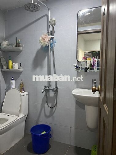 Nhà dt55m2 đúc 1 lầu 3pn hẻm 8m Lê Văn Quới, P. BT Đông, Q. Bình Tân