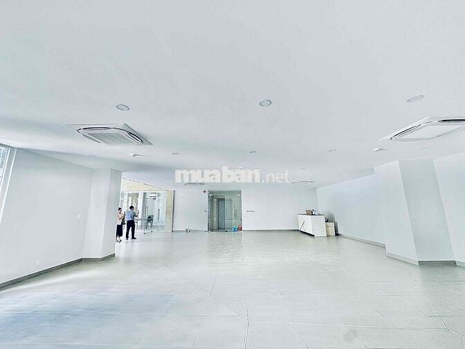 CHO THUÊ OFFICE DTSD 1800M2 MỚI HOÀN CÔNG - CÁCH SÂN BAY 5 PHÚT XE MÁY