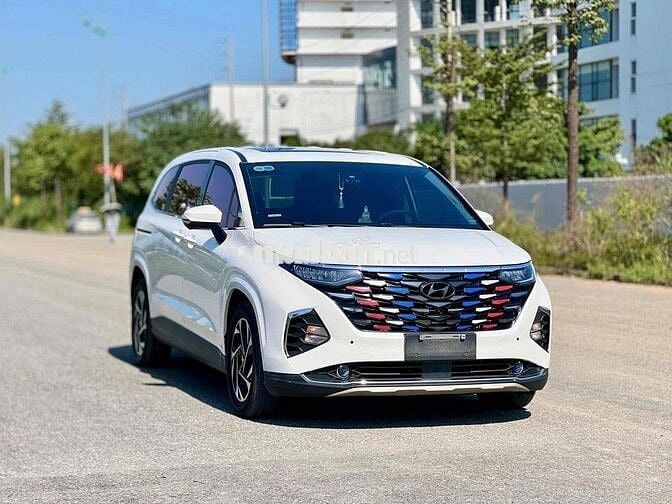 Hyundai Custin Đặc Biệt 1.5T sản xuất 2023