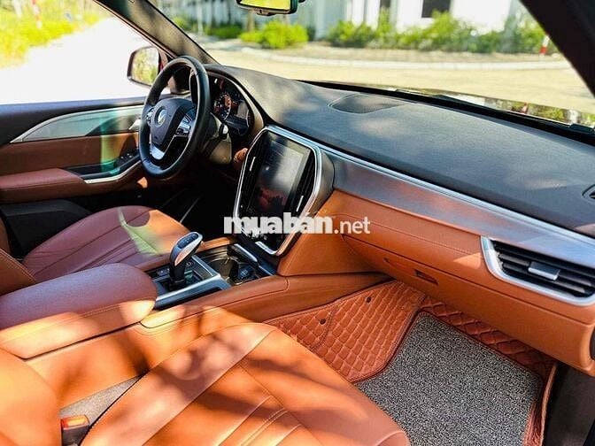 VinFast Lux SA2.0 Premium 2.0 AT sản xuất 2021