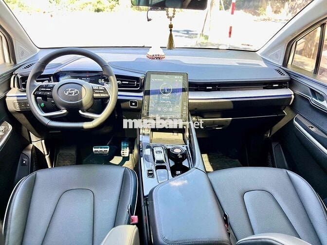 Hyundai Custin Đặc Biệt 1.5T sản xuất 2023