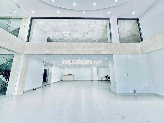 CHO THUÊ OFFICE DTSD 1800M2 MỚI HOÀN CÔNG - CÁCH SÂN BAY 5 PHÚT XE MÁY