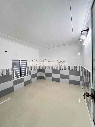 NHÀ THUÊ GẦN CÔNG VIÊN LƯU HỮU PHƯỚC XE Ô TÔ ĐẬU TRONG NHÀ