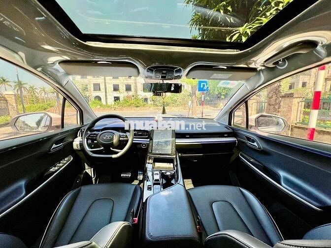 Hyundai Custin Đặc Biệt 1.5T sản xuất 2023