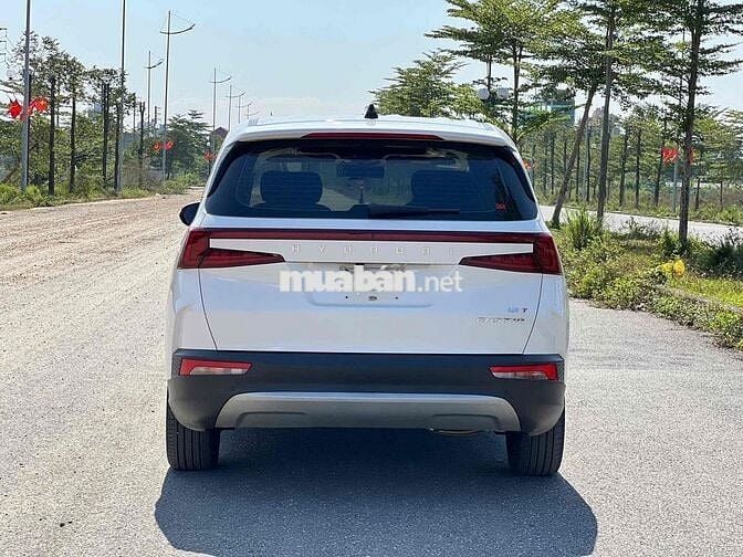 Hyundai Custin Đặc Biệt 1.5T sản xuất 2023