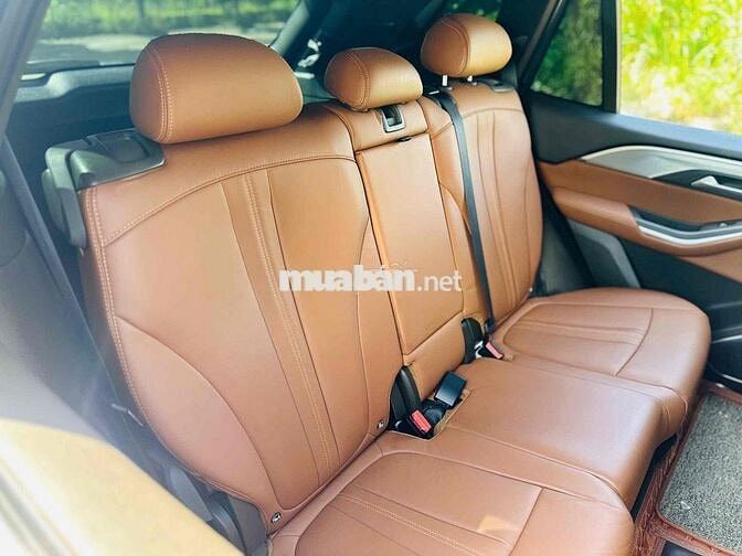 VinFast Lux SA2.0 Premium 2.0 AT sản xuất 2021