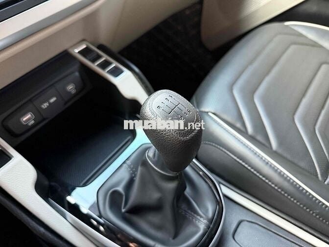 Kia Carens 2023 1.5G MT Deluxe - 34000 km một chủ