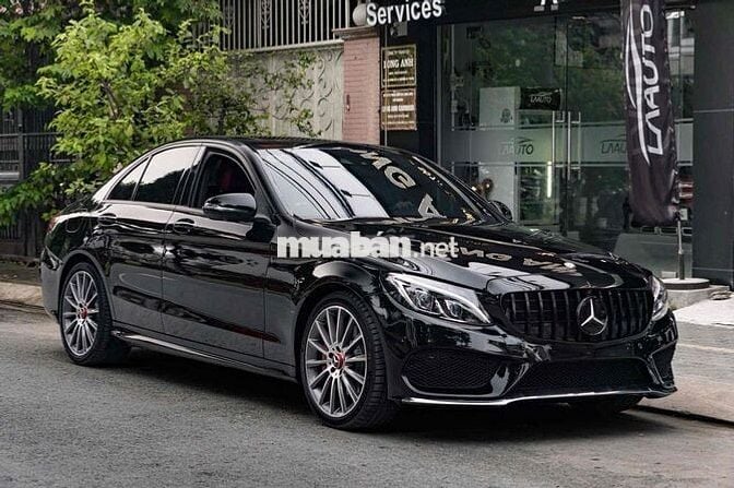 LONG ANH AUTO về Mercedes C300 AMG model 2018