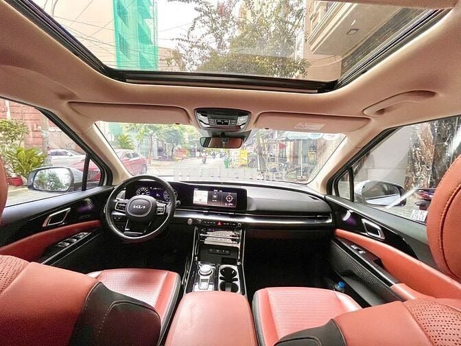 Kia Carnival 3.5G Signature 2023 - xe đẹp như mới