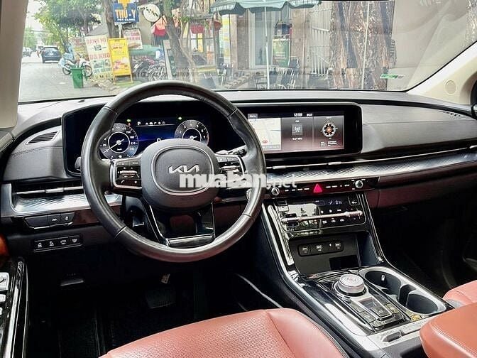 Kia Carnival 3.5G Signature 2023 - xe đẹp như mới