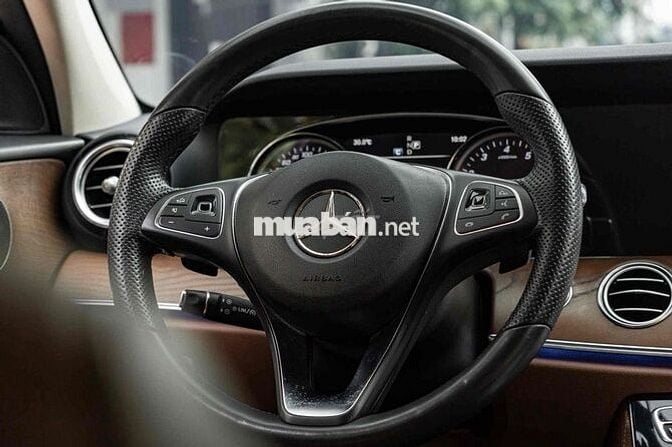 LONG ANH AUTO về Mercedes E200 model 2018