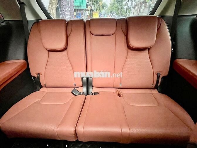 Kia Carnival 3.5G Signature 2023 - xe đẹp như mới