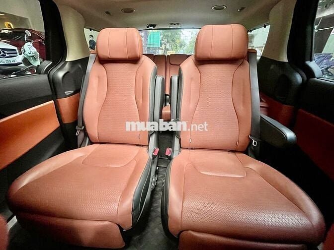 Kia Carnival 3.5G Signature 2023 - xe đẹp như mới