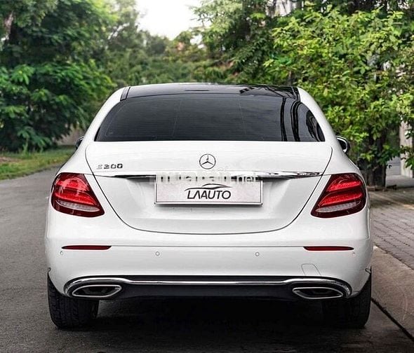 LONG ANH AUTO về Mercedes E200 model 2018