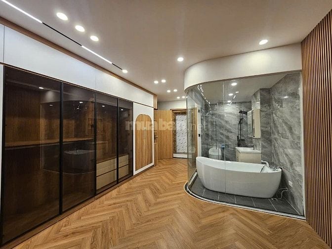 Bán nhà Thạch Bàn - sát Aeon mall, 6 tầng full nội thất - ô tô vào nhà