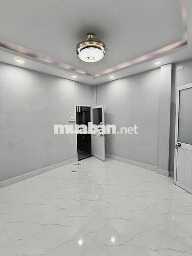 NHÀ BÁN 2 TẦNG, 3PN, KHÉP KÍN, HẺM CMT8, P13,Q3 CHỦ BÁN GẤP 4.9 TỶ TL.