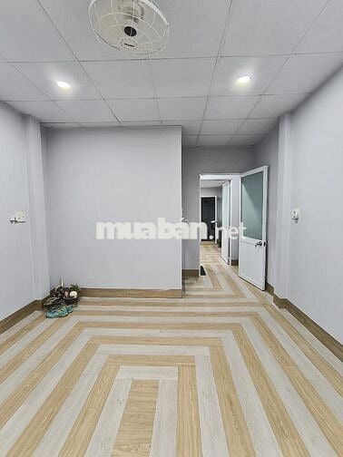 NHÀ BÁN 2 TẦNG, 3PN, KHÉP KÍN, HẺM CMT8, P13,Q3 CHỦ BÁN GẤP 4.9 TỶ TL.