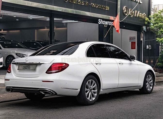 LONG ANH AUTO về Mercedes E200 model 2018