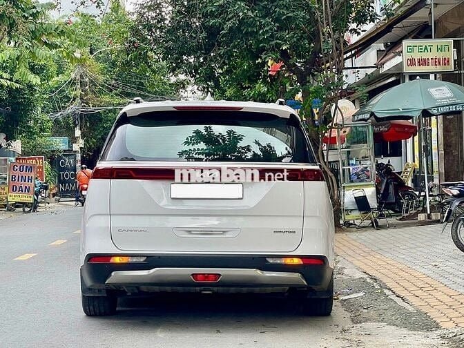 Kia Carnival 3.5G Signature 2023 - xe đẹp như mới