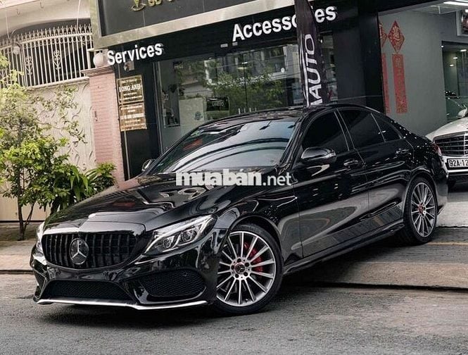 LONG ANH AUTO về Mercedes C300 AMG model 2018