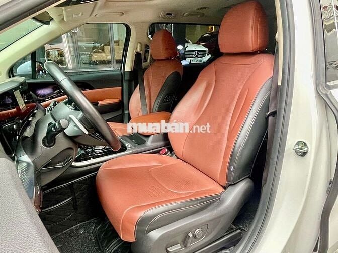 Kia Carnival 3.5G Signature 2023 - xe đẹp như mới