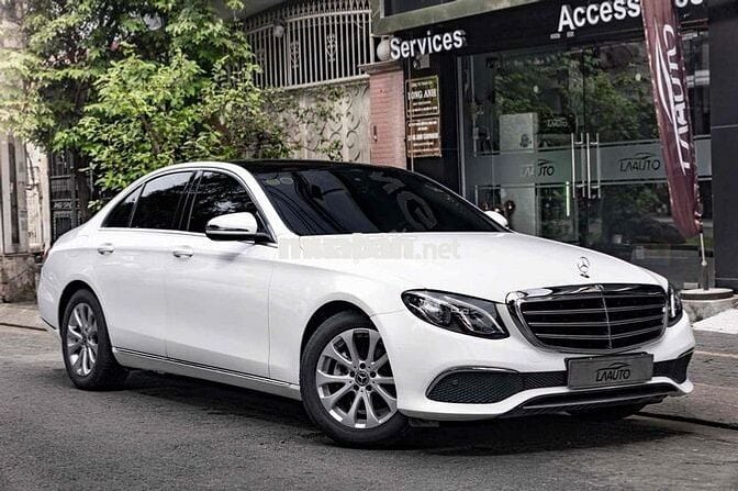 LONG ANH AUTO về Mercedes E200 model 2018