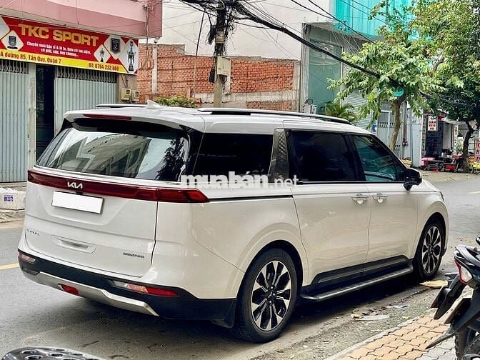 Kia Carnival 3.5G Signature 2023 - xe đẹp như mới