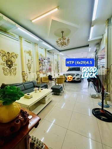 Ngã 4 HTP & Hoàng Quốc Việt (4x29) nở hậu 4.5m 4 tầng chỉ 18 tỷ