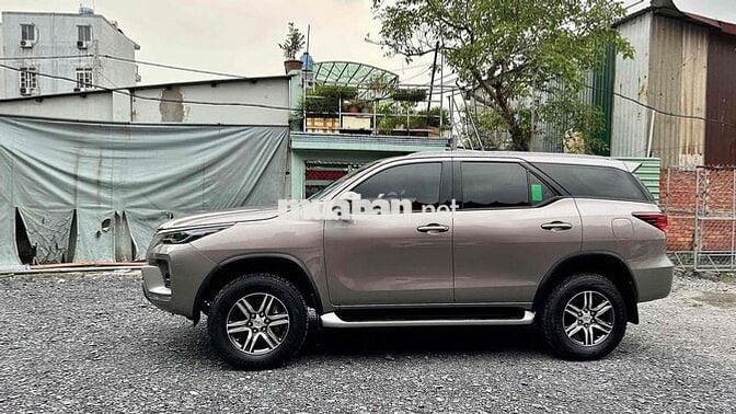 Toyota Fortuner 2.4L 4x2 MT sản xuất 2022