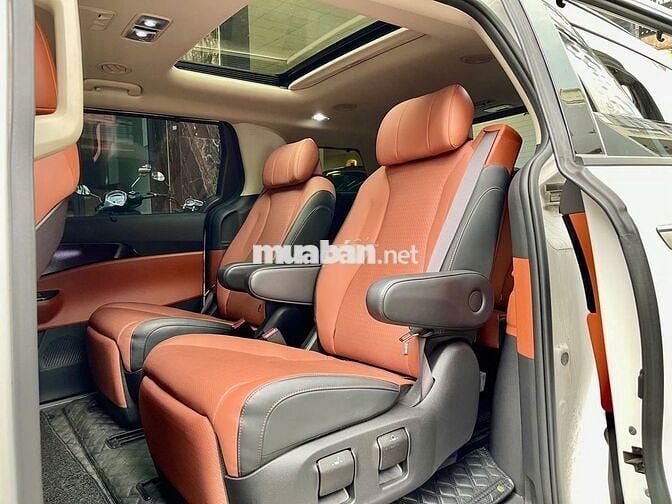 Kia Carnival 3.5G Signature 2023 - xe đẹp như mới