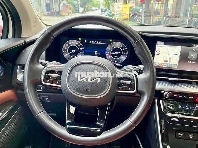 Kia Carnival 3.5G Signature 2023 - xe đẹp như mới