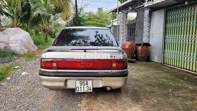 Mazda 323 1995 - 150000 km