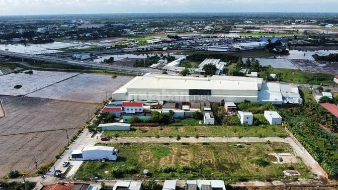 Gđ bán đất mặt tiền TL818 - ngay trung tâm Thủ Thừa - KCN Hòa Bình