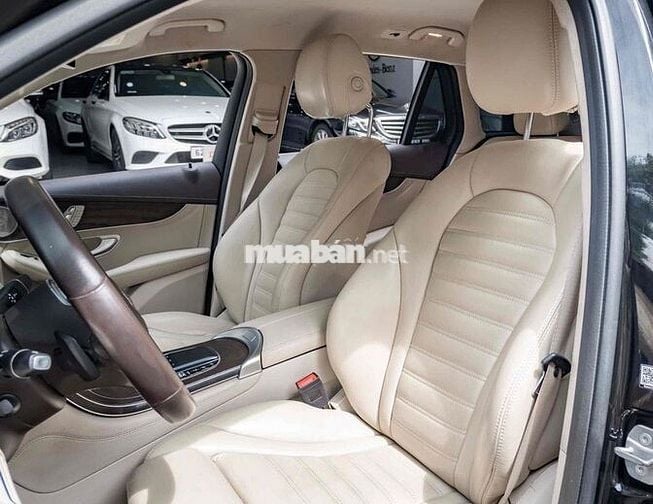 LONG ANH AUTO về Mercedes GLC200 4Matic model 2021