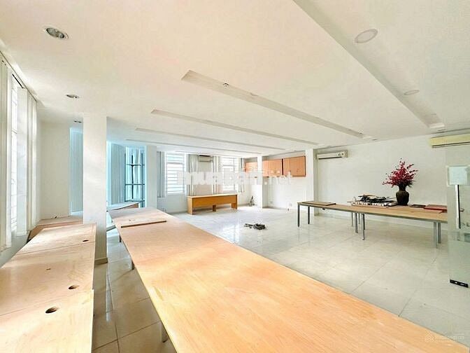 ⭐ Cho Thuê Nhà HXH Bạch Đằng_9x15m_Hầm Trệt 4 Lầu_Thang Máy.