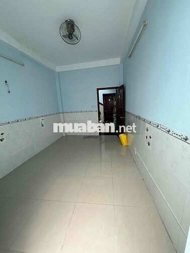 Cần cho thuê phòng khu vực p.12, Quạn 6, khu yên tĩnh và an ninh,