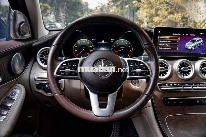 LONG ANH AUTO về Mercedes GLC200 4Matic model 2021