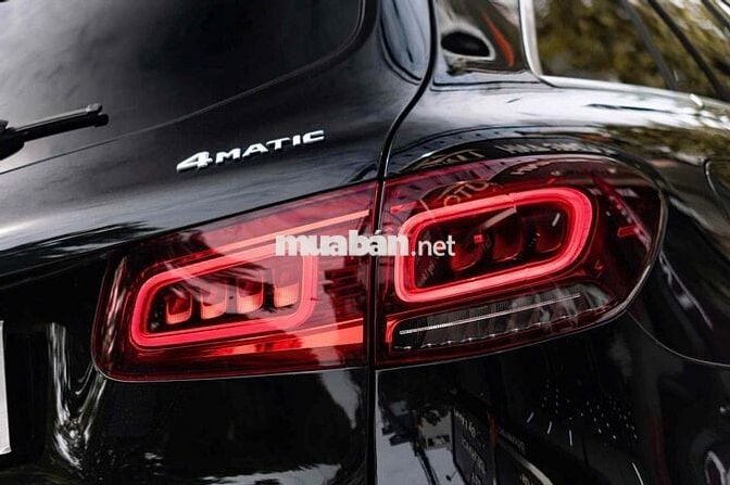 LONG ANH AUTO về Mercedes GLC200 4Matic model 2021