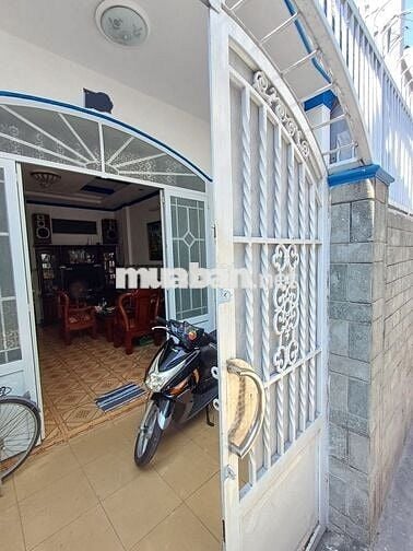 BÁN NHÀ QUẬN 4 – HẺM 3M – ĐẸP, NGAY TRUNG TÂM