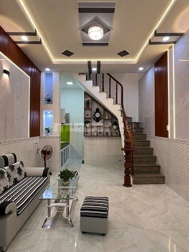 Bán nhà đẹp Trần Văn Mười Hóc Môn, gần Chợ Chữ S, đường thông 5m