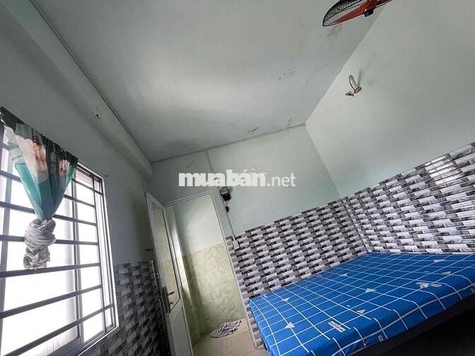 Nhà mặt tiền đang cho thuê cần bán