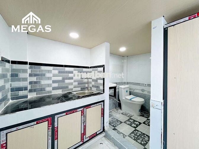 SẴN HỆ THỐNG PHÒNG MỚI XÂY NGAY PHÚ LÂM CÓ THANG MÁY PHÒNG RỘNG THOÁNG