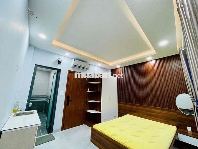 CĂN HỘ MỚI FULL NỘI THẤT CỬA SỔ THOÁNG GẦN NGÃ TƯ HÀNG XANH, QUẬN 1