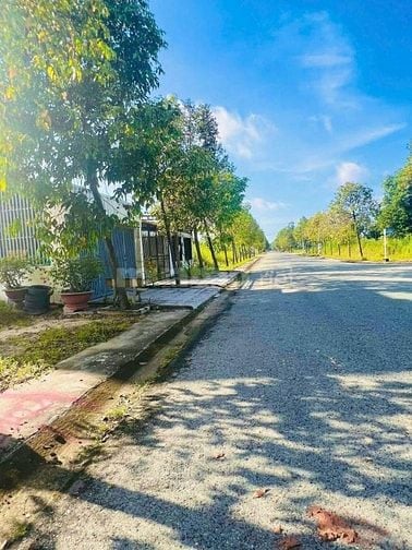 BÁN ĐẤT TẠI THỚI HÒA BẾN CÁT GẦN CHỢ KCN MỸ PHƯỚC DT 150M2 GIÁ < 1 TỈ.