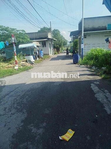 Nhà gác lững Ngay mặt tiền hẻm Văn Phương Thạnh Phú