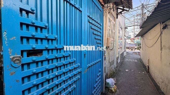 GẤP!! Nhà 2 tầng 35m2, 1.8 tỷ SHR HOÀN CÔNG, sát mặt tiền, kế Quận 7