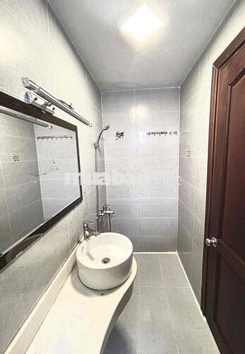 Bình Thạnh (Hàng Xanh). Tách bếp.