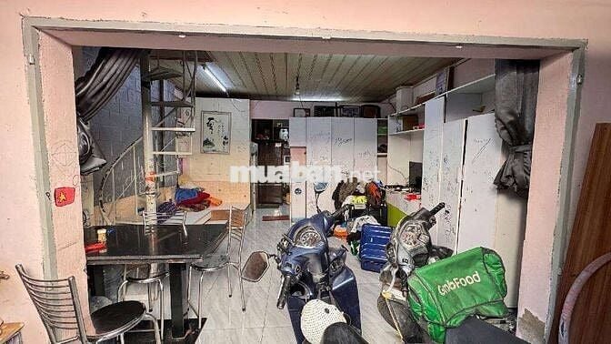 GẤP!! Nhà 2 tầng 35m2, 1.8 tỷ SHR HOÀN CÔNG, sát mặt tiền, kế Quận 7