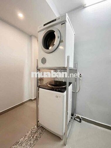 Bình Thạnh (Hàng Xanh). Tách bếp.